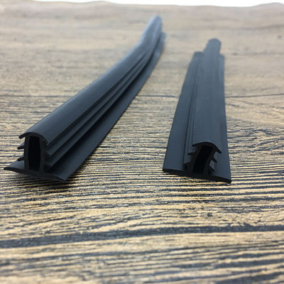 UV Resistant Solar PV Panel Gap T Molding Rubber Gasket Seal