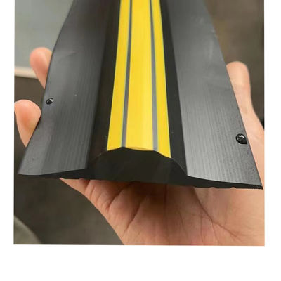 Waterproof Protection Garage Door Threshold Seal with Customers' Designs